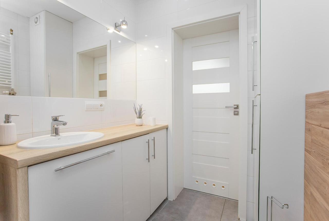 Urban Jungle Apartment In The City Center Bialystok Ngoại thất bức ảnh